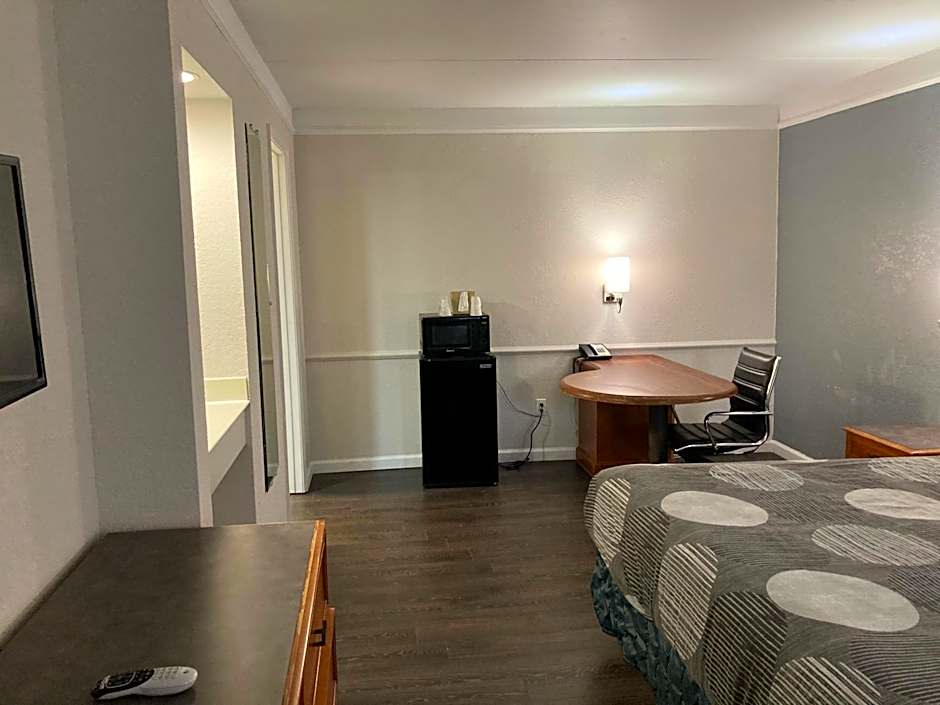 Budget Host Inn- Medical Center