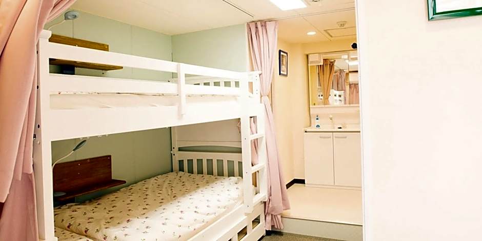 Guest House Akasaka no Sato Tokyo - Women Only