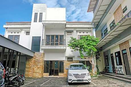 OYO Life 2744 Guest House Qudsi