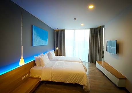 Twin Room with Side Sea View