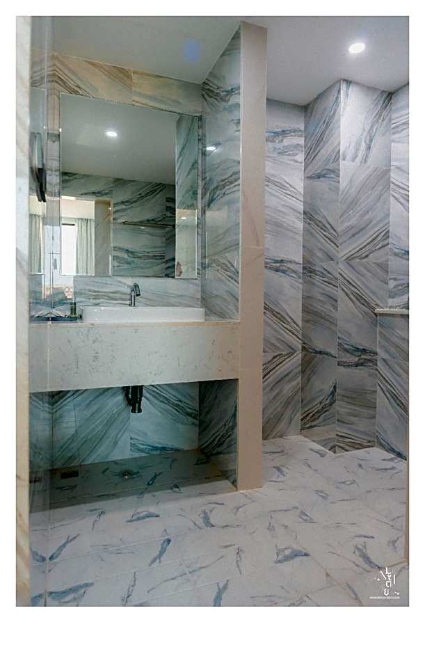 Aramis Hotel Kamphaeng Phet