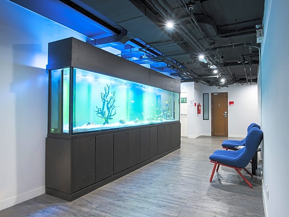 S Box Sukhumvit Hotel