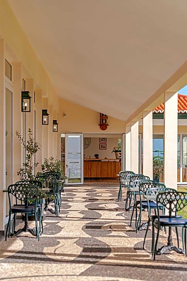 Albatroz Beach & Yacht Club