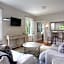 Lakehouse Inn