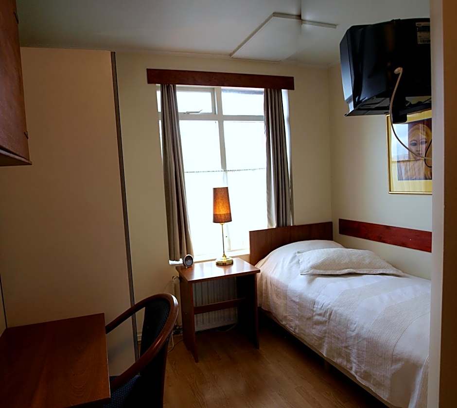 Photo 1 of 3 of Single Room