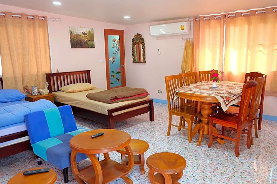 Photo 1 of 3 of Villa