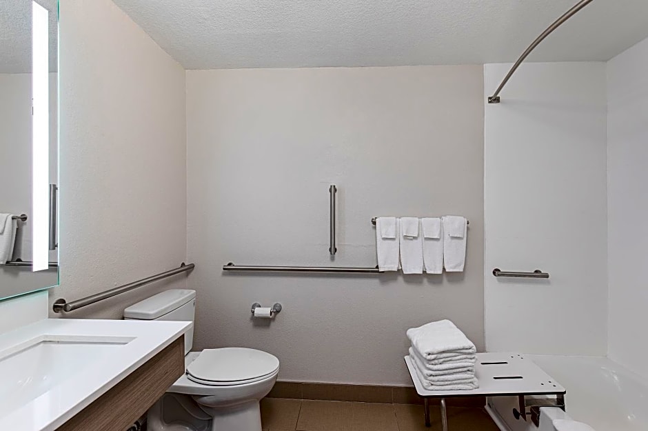 Holiday Inn Express Savannah South I-95 - Richmond Hill By IHG