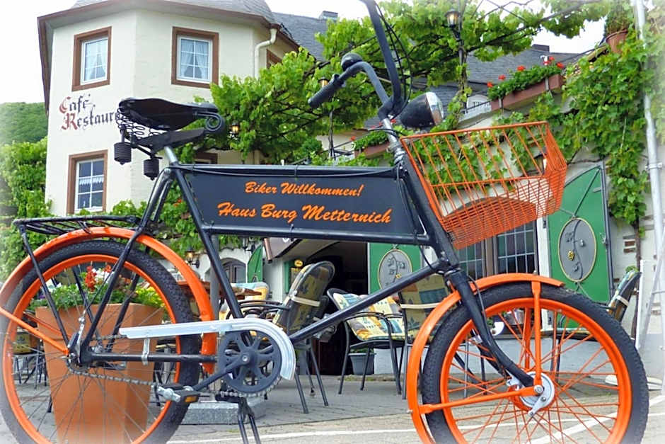 Hotel Haus Burg Metternich