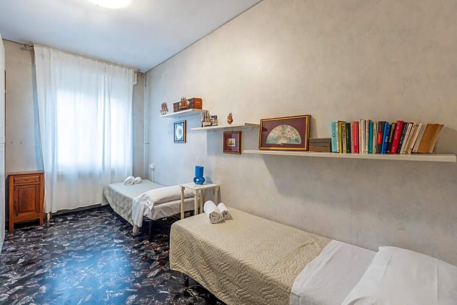 Montebello, Bologna by Short Holidays