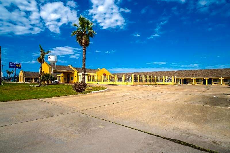 Americas Best Value Inn and Suites Aransas Pass