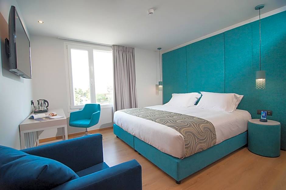 Athenaeum Smart Hotel