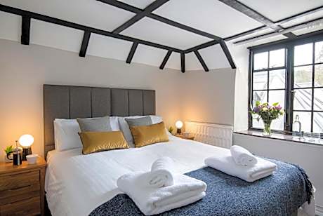Single Room with Private Bathroom