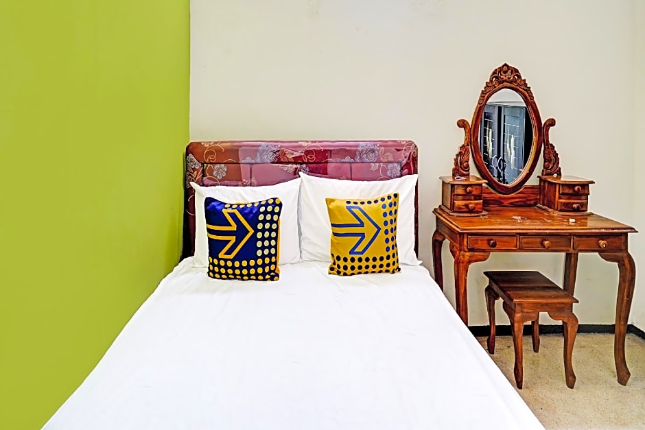 SPOT ON 91716 Kost Yy Syariah