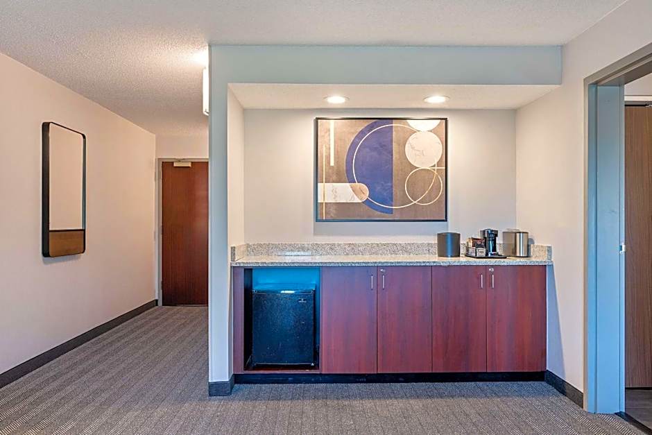 Sonesta Select Pleasant Hill