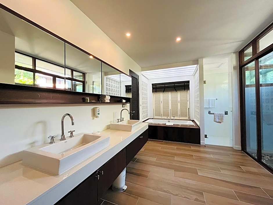 Amatapura Beachfront Villa 12, SHA Certified