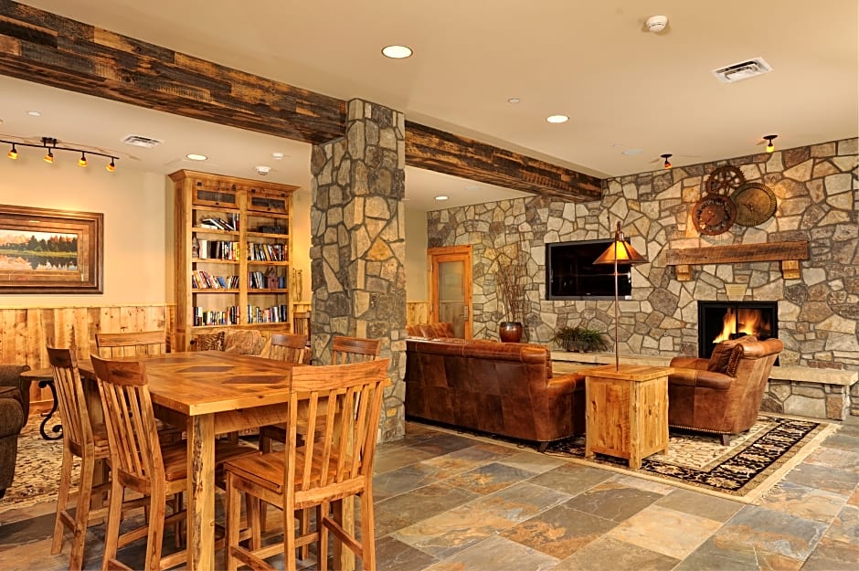 Jackpine & Black Bear Condominiums by Keystone Resort