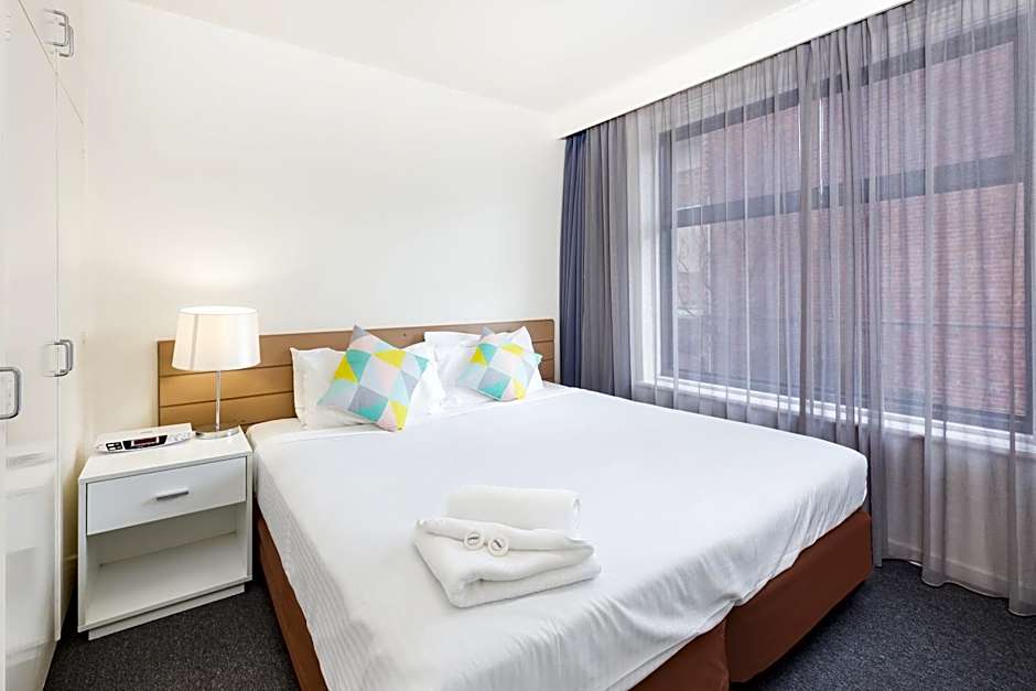 City Edge East Melbourne Apartment Hotel