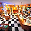 Sunflower Beach Backpacker Hostel & Bar