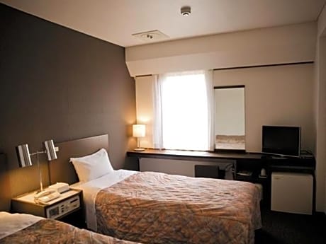 Twin Room - Non-Smoking