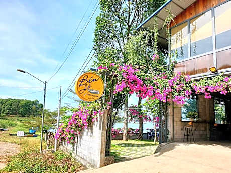 Bến Hồ Cafe - Homestay 