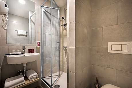 Double room with park view and balcony