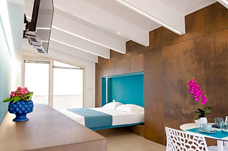 Studio Apartment with Sea View