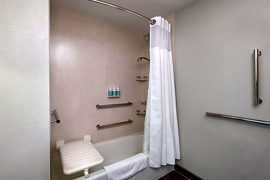 Courtyard by Marriott Dallas Arlington/Entertainment District