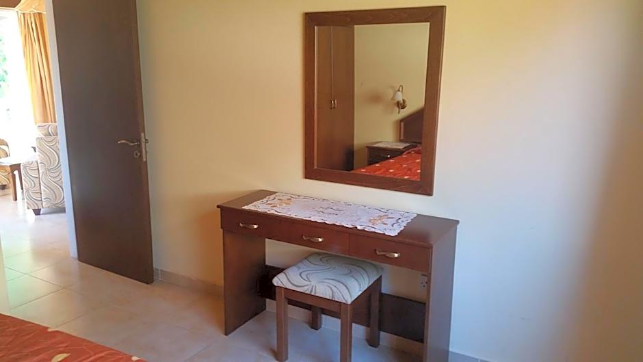 Kotzias Beach Apartments