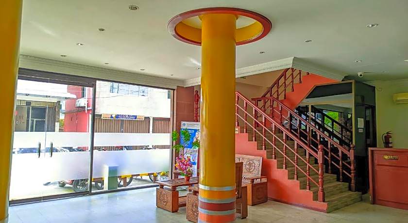Paradise Hotel