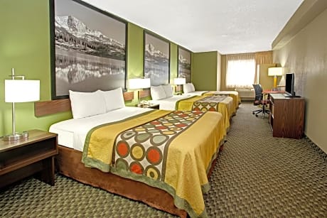 Superior Queen Room with Three Queen Beds - Non-Smoking