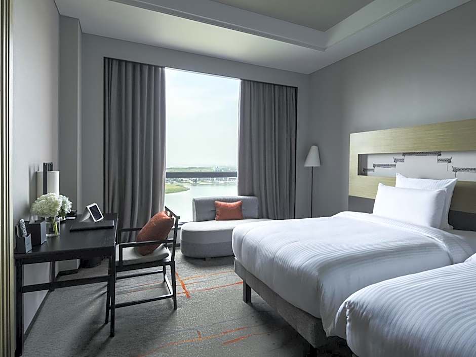 Photo 1 of 5 of Executive 2 Beds