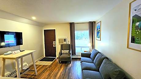 Family Room with Balcony - Pet-Friendly