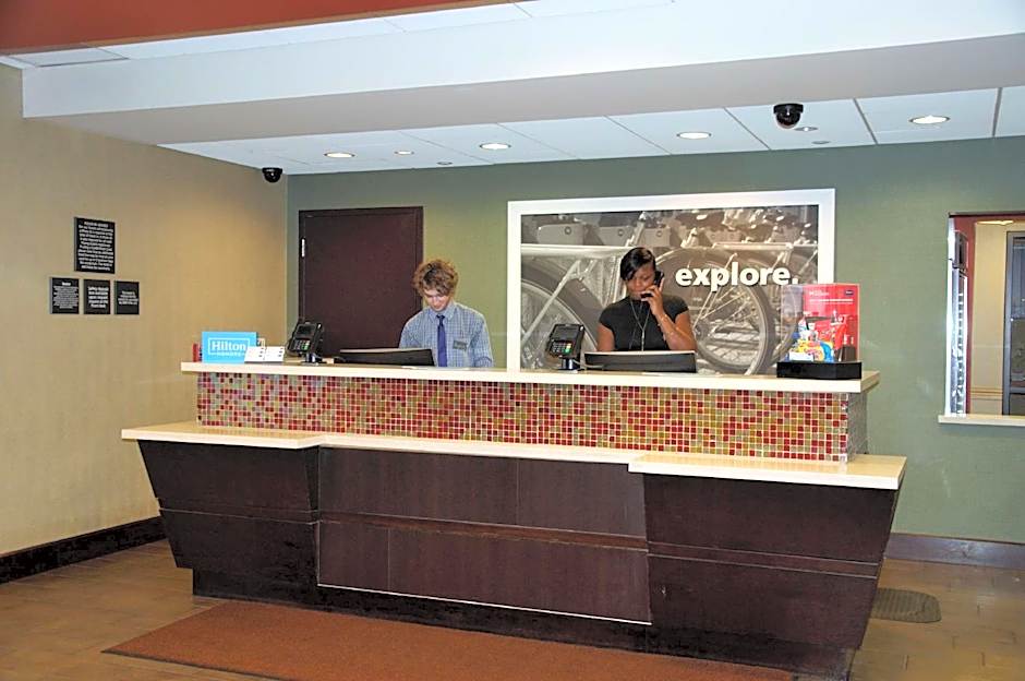 Hampton Inn By Hilton & Suites Cincinnati/Uptown-University Area