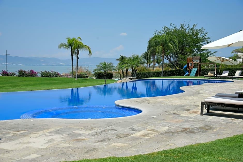 La Reserva Chapala