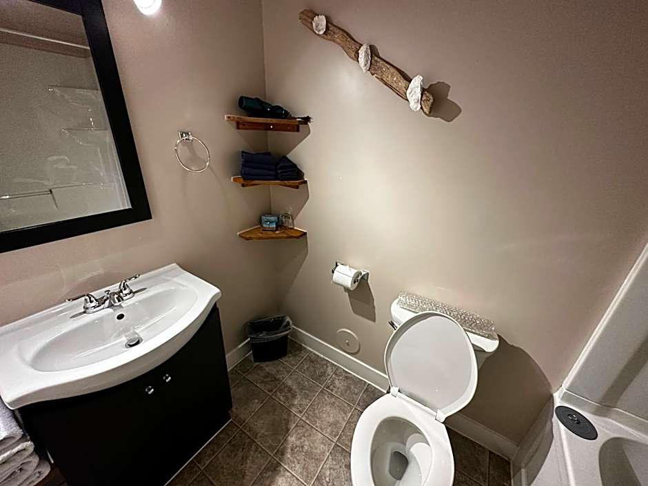 West Coast Motel on the Harbour