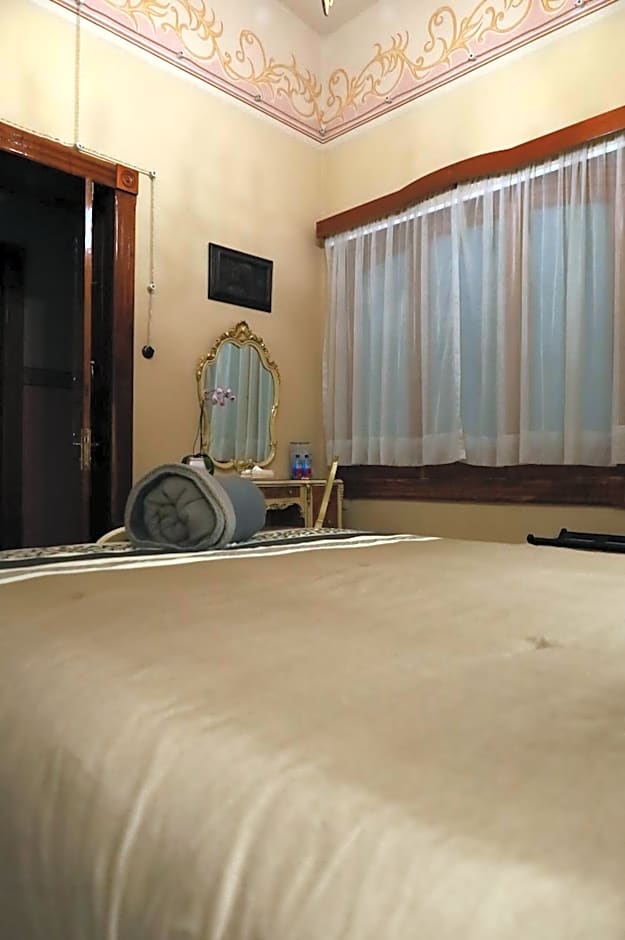 Azcami Boutique Hotel