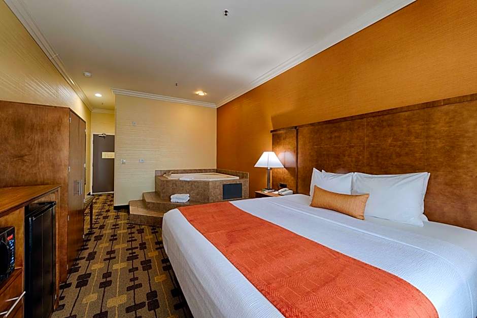 Best Western Plus Delta Inn & Suites