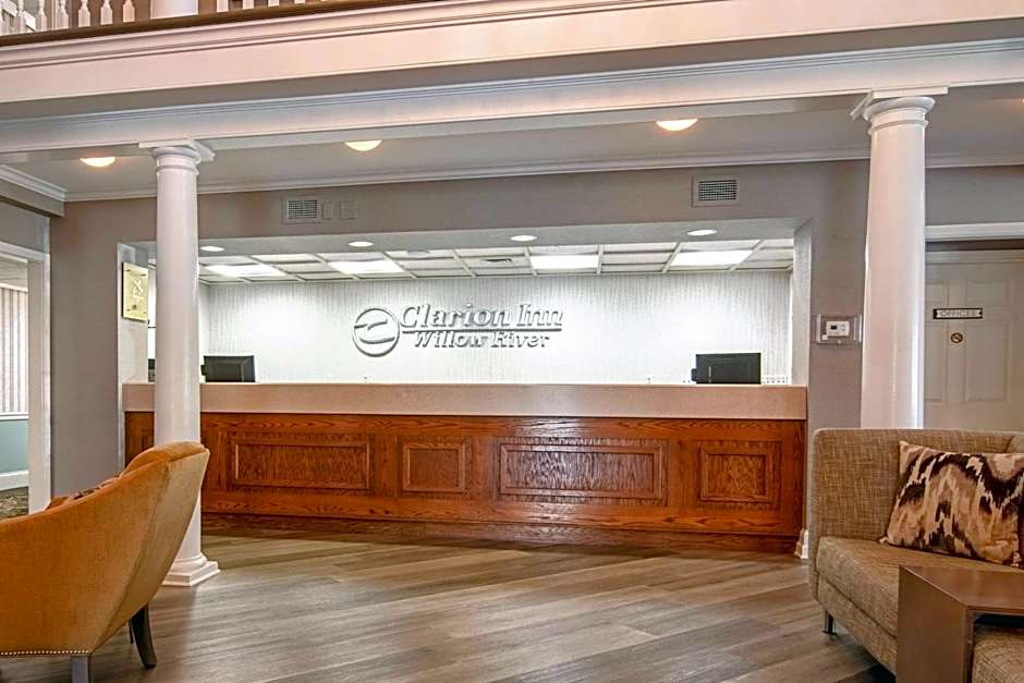 Clarion Inn Willow River