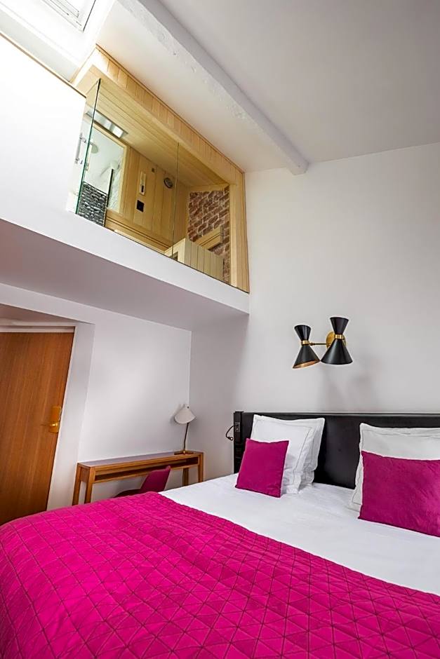 Artus Hotel