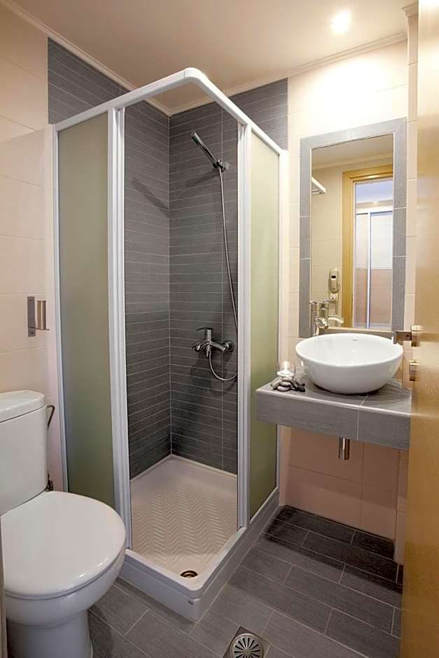 Notis Hotel