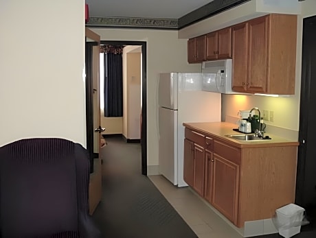 1 Bedroom King Suite