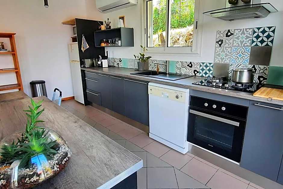 Le Tibouchina , gîte chaleureux à la ferme