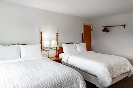 Two Queens with Partial Lake View