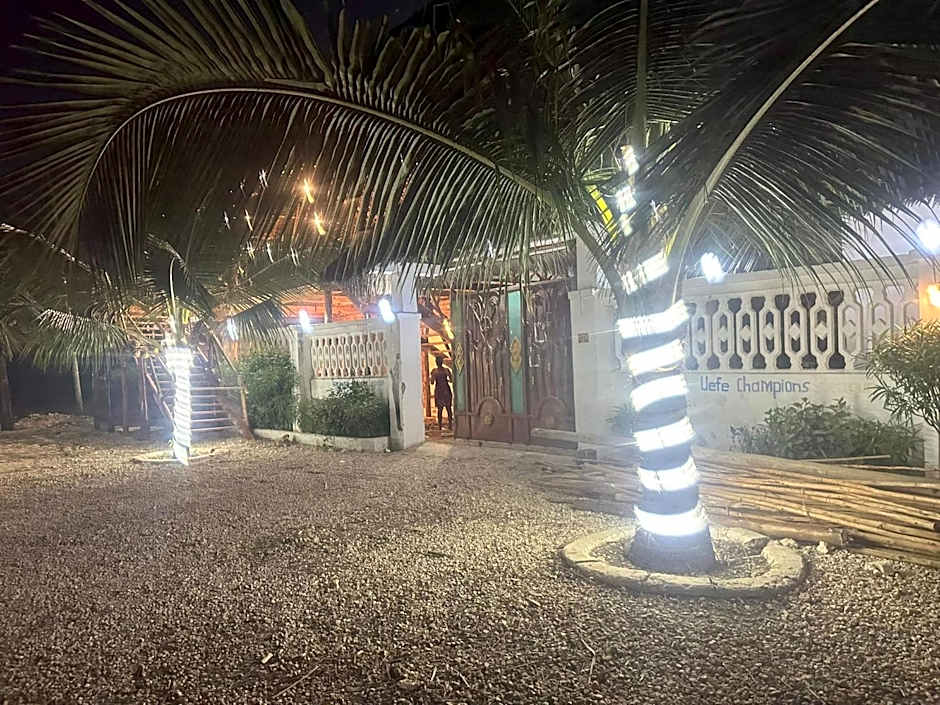 AROYA Boutique Hotel