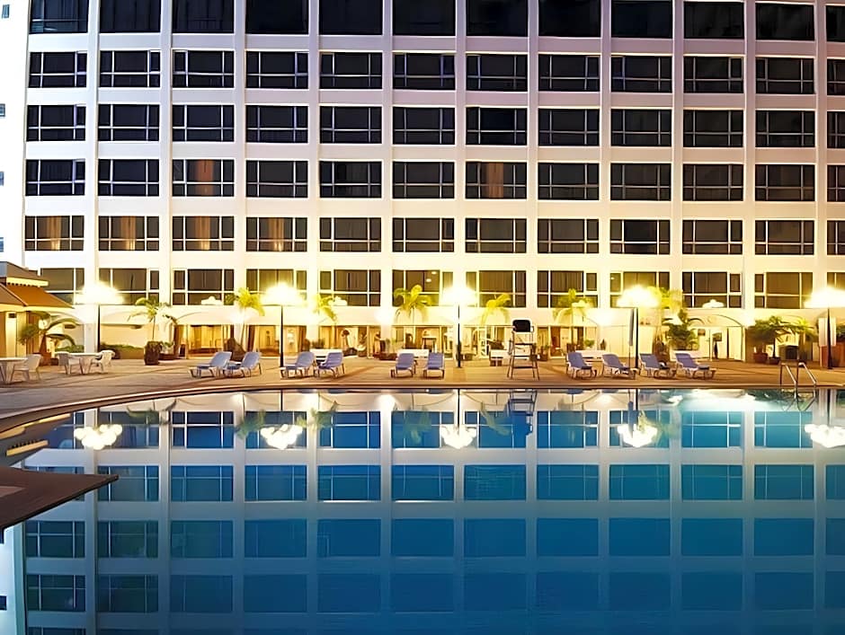 Bangkok Palace Hotel