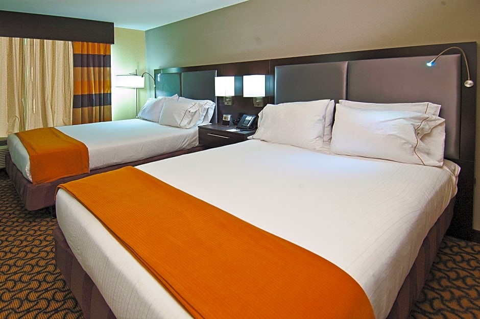 Holiday Inn Express & Suites Jackson/Pearl International Airport By IHG