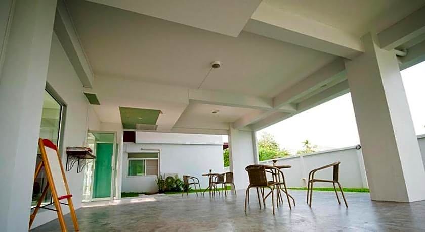 The Meet Green Apartment