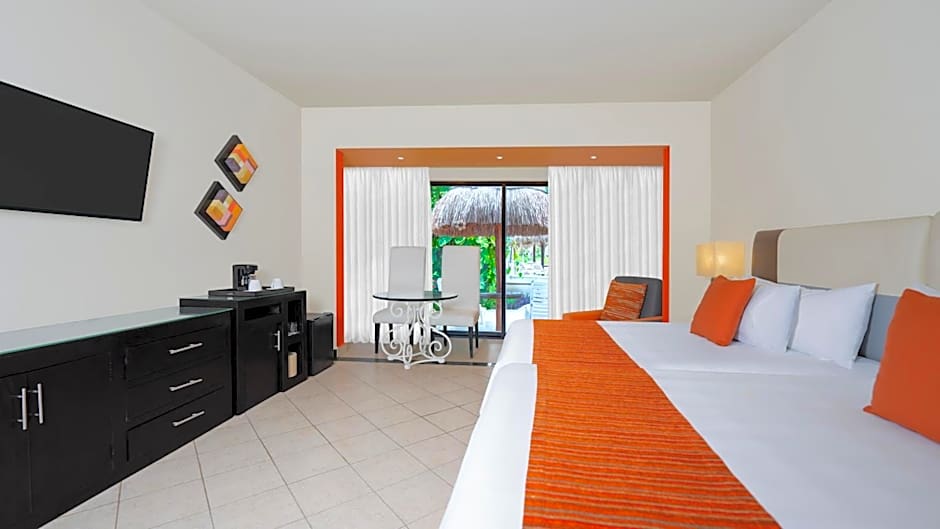 Photo 1 of 3 of Family Suite