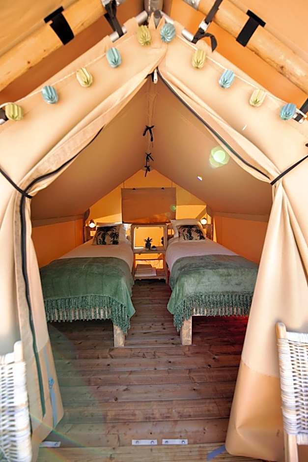 Glamping Can Bora Lodges