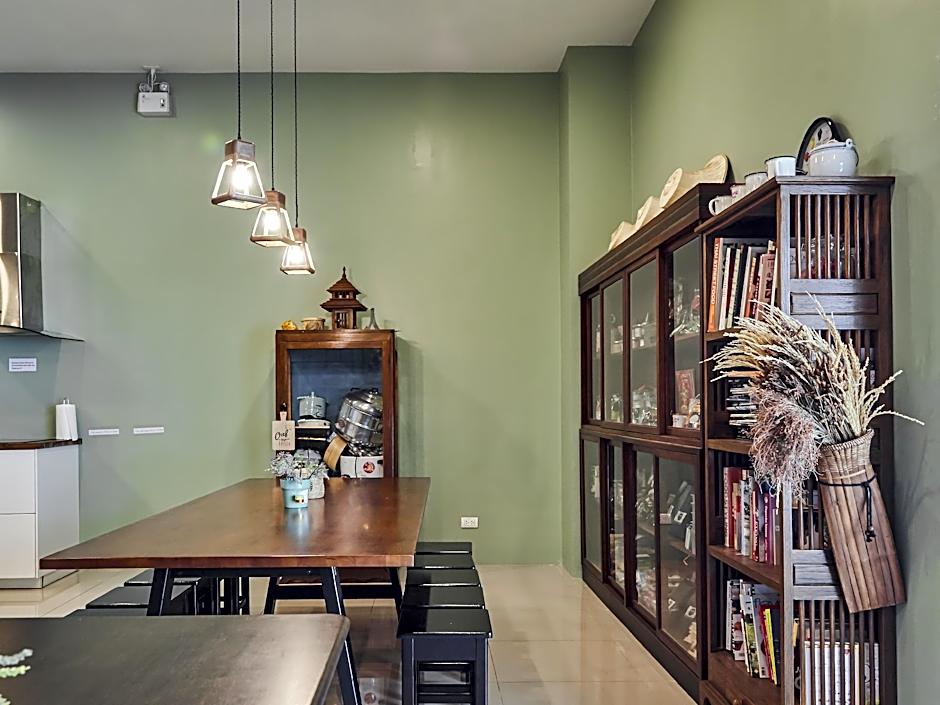 Hom hostel & Cooking club